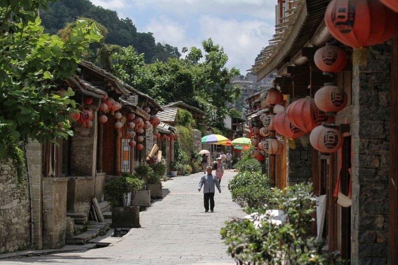 夏日时尚的爱丽